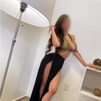 Heisse 24-j&auml;hrige Lady mit geiler Spalte sucht deinen harten Schwanz