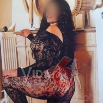 Latina, Kolumbianerin, 167cm, Grosse Br&uuml;ste, Deep Throat, Facesitting, NS-Spiele