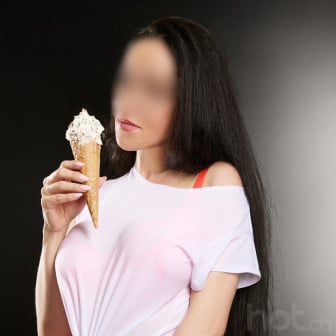 32 Jahre, Franz&ouml;sin, 80D, Escort & Reisebegleitung