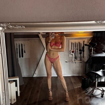 Herzliche Deutsche, 32j, 170cm, schlank, rasiert 🥰 Fussfetisch & Footjob, Sevelen