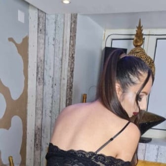 😉 Ich bin Sofia, 21, und zeige dir Fisting, Fesselspielchen und Kaviar in Netzstr&uuml;mpfen