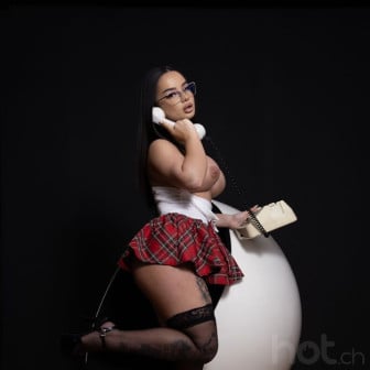 23 Jahre, Griechin - Domina, BDSM, Natursekt aktiv
