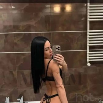 19 Jahre, 160 cm, schlank, Massagen
