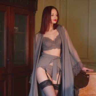 Ich verw&ouml;hne dich z&auml;rtlich 🍑 mit meinen langen Beinen