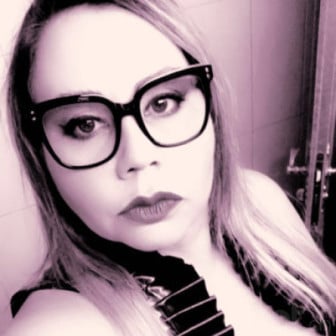 Domina sucht gehorsamen Sklaven 💦🍌
